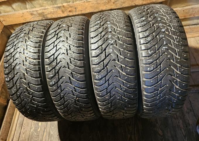 Nokian Tyres Hakkapeliitta 8 SUV 215/65 R17