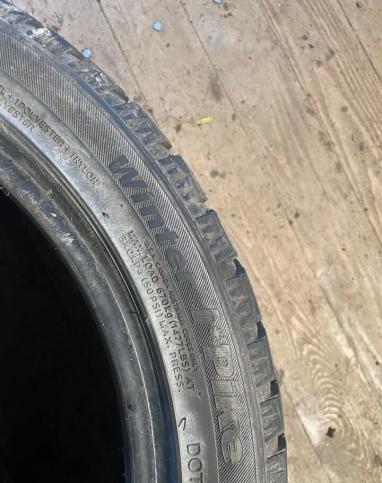 Hankook Winter I'Pike 225/45 R17