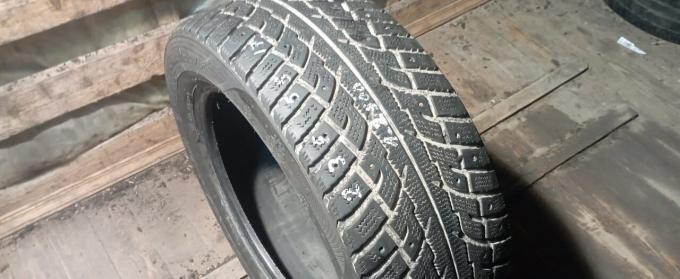 Kumho I'Zen RV Stud KC16 235/55 R17