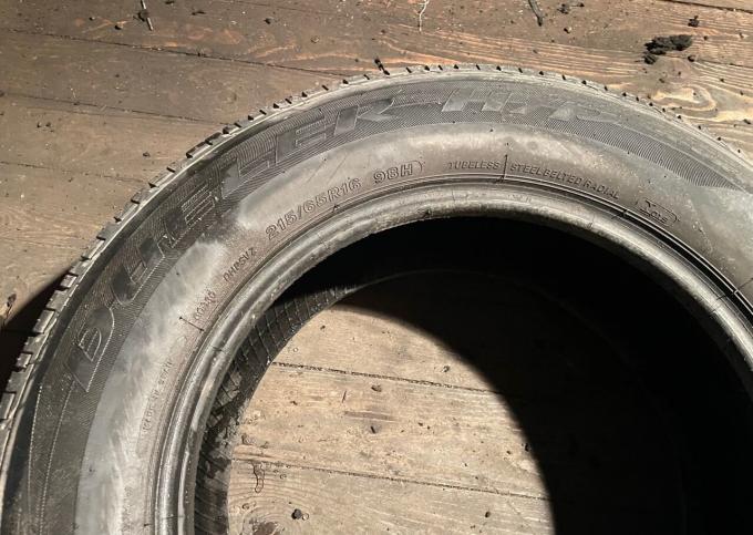 Bridgestone Dueler H/P Sport 215/65 R16