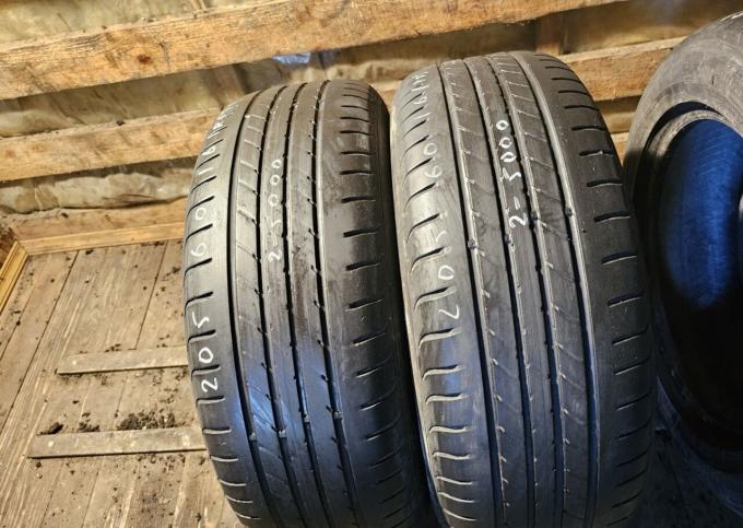 Goodyear EfficientGrip 205/60 R16