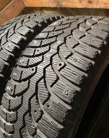 Bridgestone Blizzak Spike-01 215/65 R16