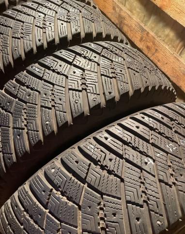 Goodyear UltraGrip Ice Arctic SUV 225/65 R17