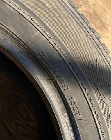 Dunlop SP Winter Ice 01 225/65 R17