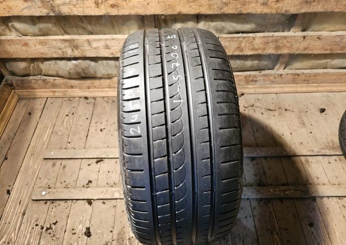 Pirelli P Zero Rosso 245/40 R18