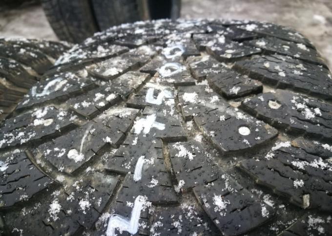 Nokian Tyres Hakkapeliitta SUV 235/65 R17