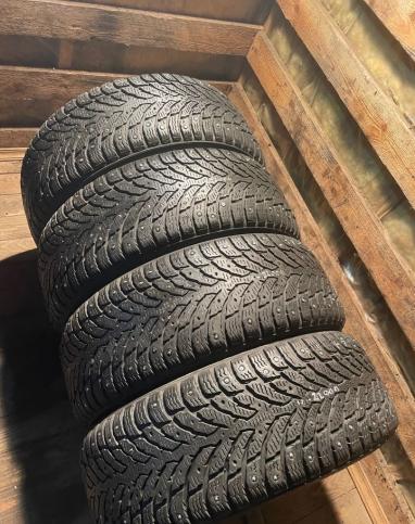 Nokian Tyres Hakkapeliitta 9 215/55 R17