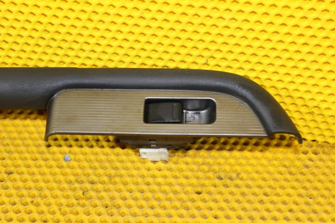 Блок кнопок стеклоподъемника Nissan X-Trail T30 25411-0V000