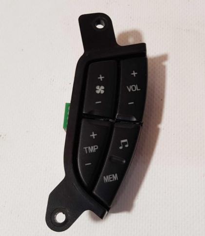 Кнопки многофункциональные на руле Ford Exp 101472
